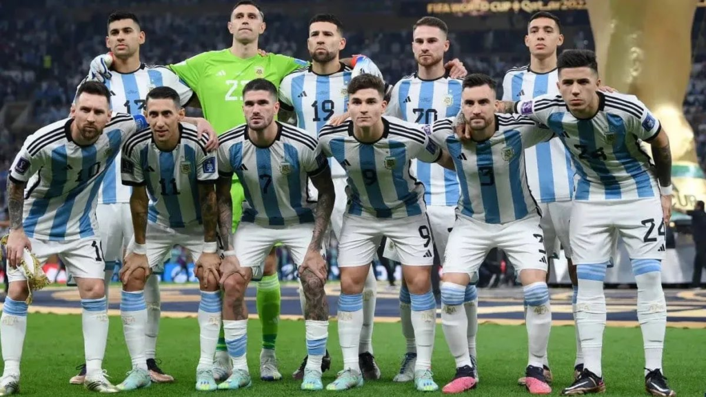 El seleccionado dirigido por Lionel Scaloni, que la semana próxima elevará la lista de convocados, volverá a suelo asiático después del Mundial de Qatar, aunque en esta oportunidad a países diferentes.