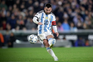 Messi viajó a Bolivia con la Selección Argentina. ¿Será titular?