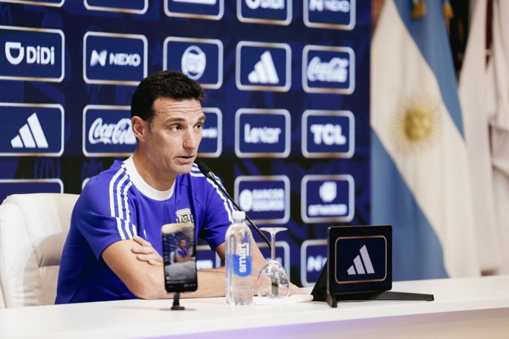 scaloni conferencia de prensa