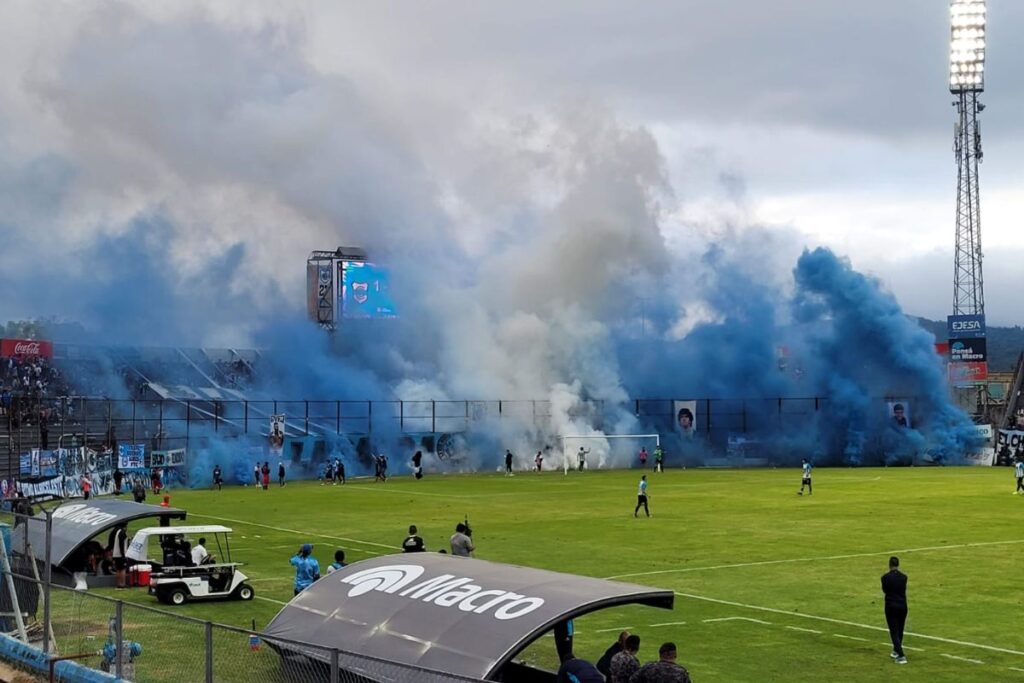 hinchada de gimnasia de jujuy