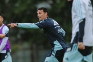 scaloni ezeiza entrenamiento
